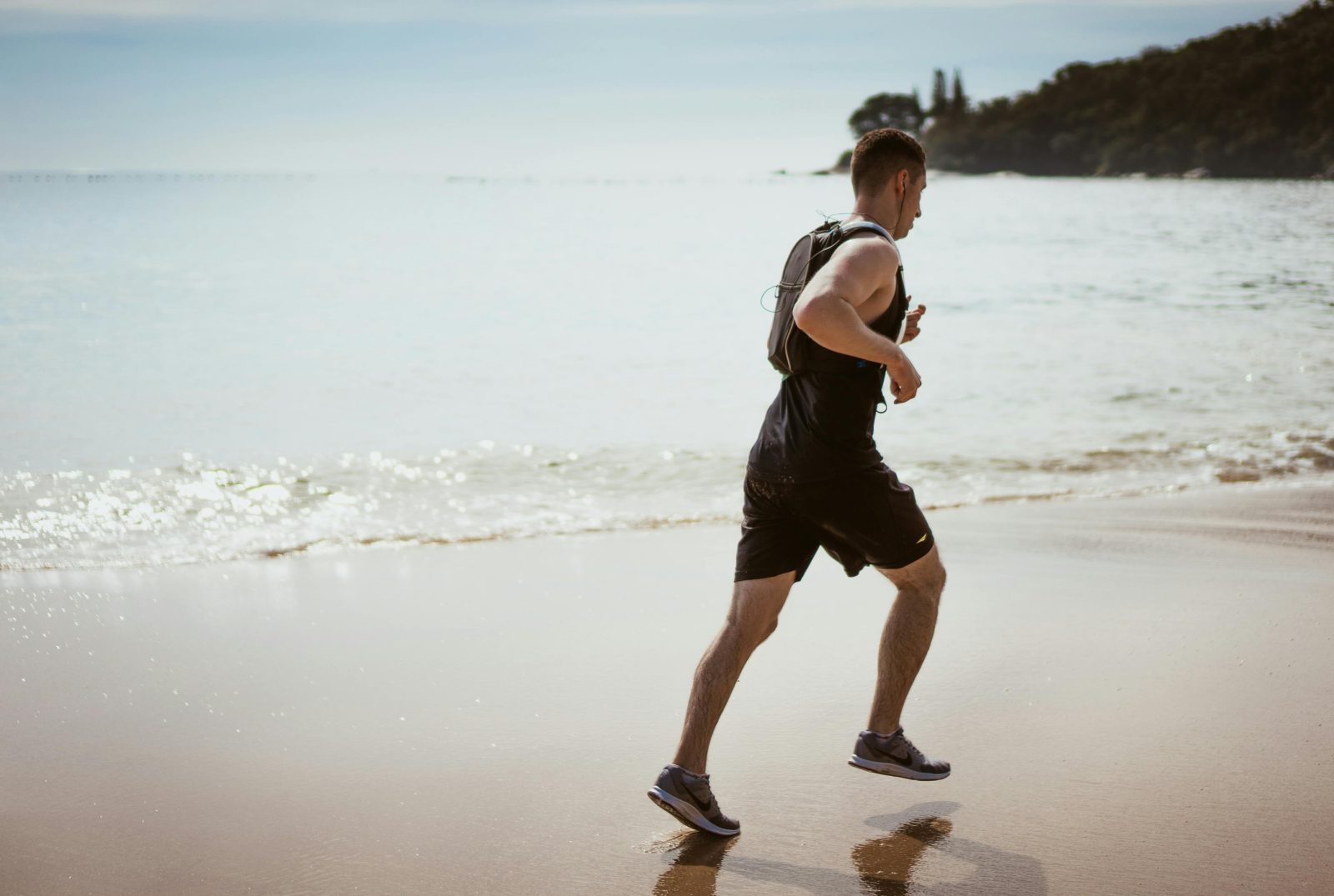 CrossFit para mejorar tu resistencia: cómo aguantar más, rendir mejor y no morir en el intento 🏃‍♂️💨