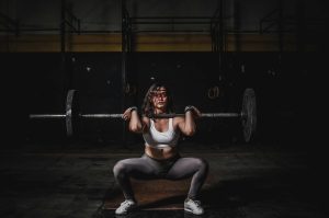 🏋️‍♀️ ¿Qué es un AMRAP en CrossFit? Cómo sacarle partido sin morir en el intento