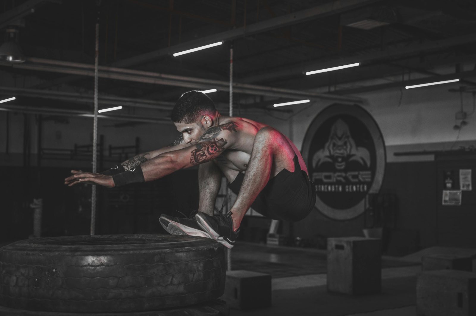 Saltos para mejorar la resistencia en CrossFit: cómo convertir tus piernas en motores 🦵💥