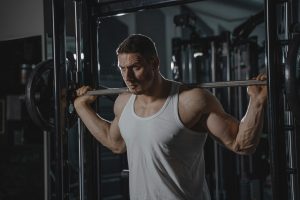 Back Squat: Técnica, Beneficios y Secretos para Mejorar tu Sentadilla como una Bestia 🏋️🔥
