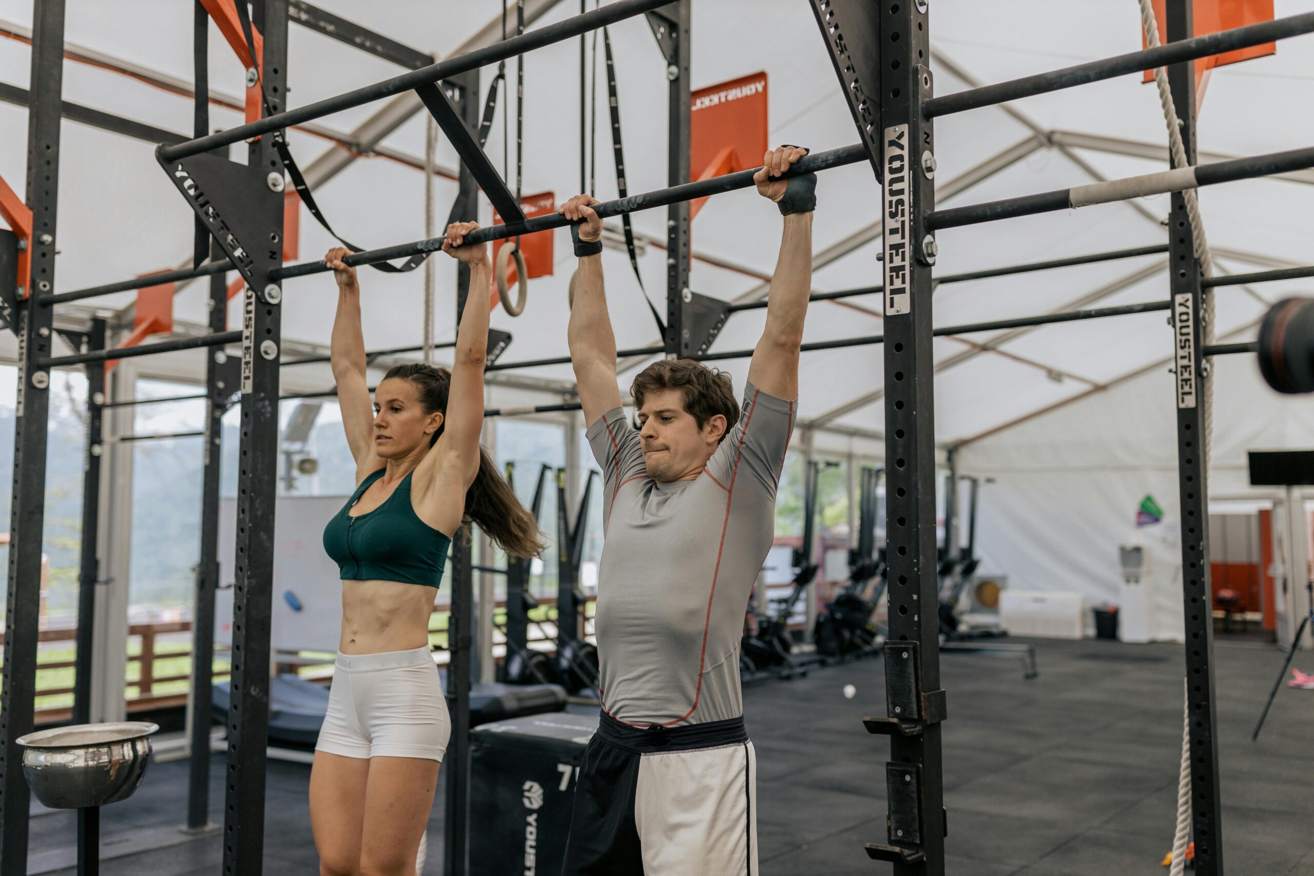 Toes to Bar en CrossFit: técnica y progresiones